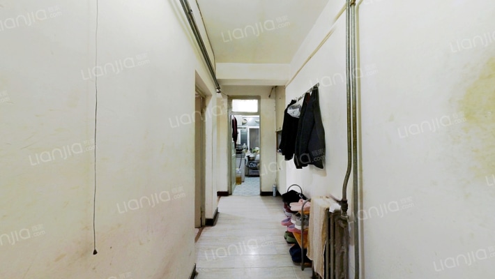 卫安南里二手房实景图