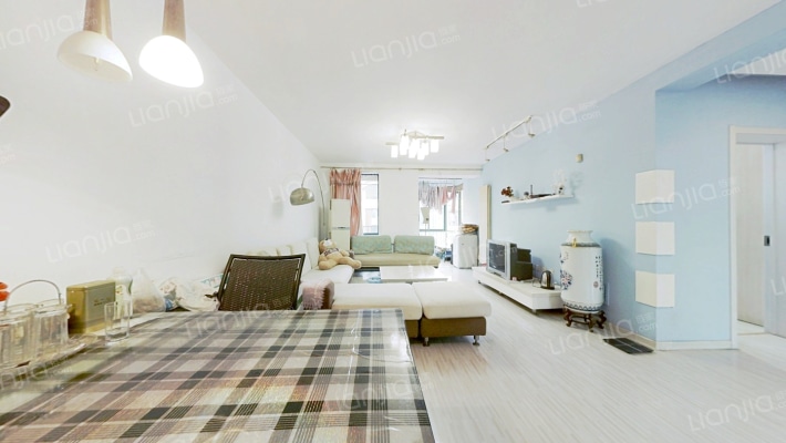 第六大道陆典庭园二手房实景图