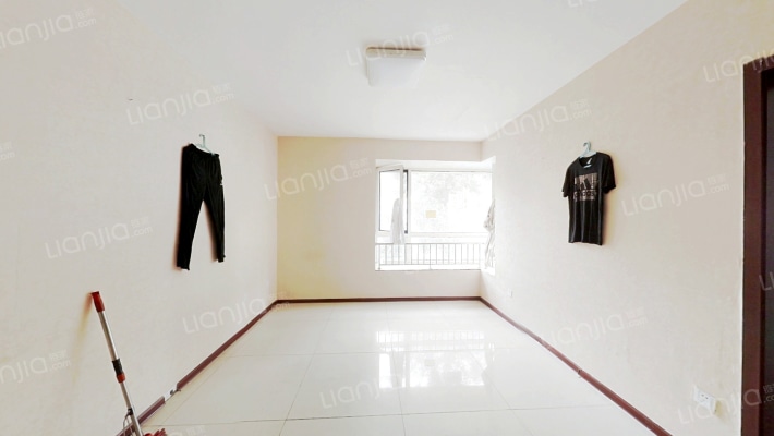 水岸花园二手房实景图