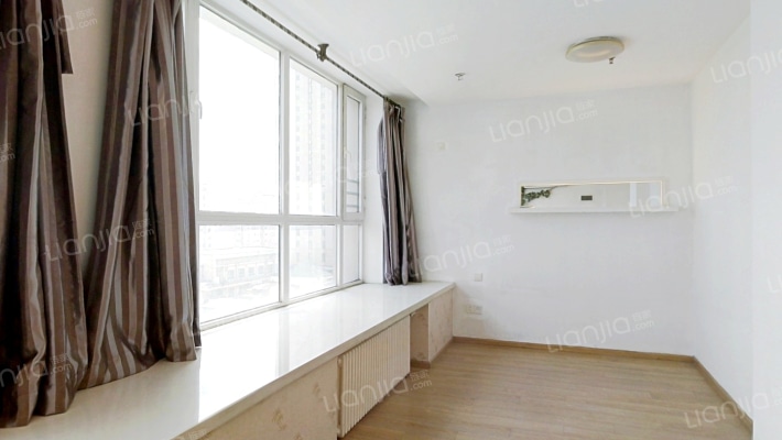 峰汇广场二手房实景图