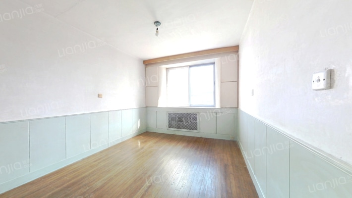 拥警街二手房实景图