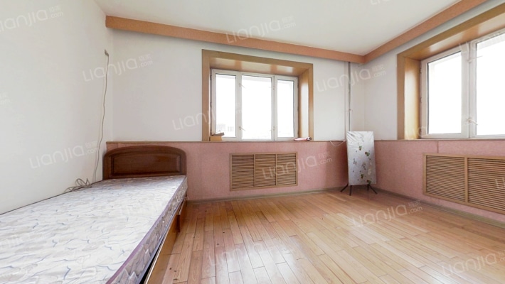 新发小区B区二手房实景图