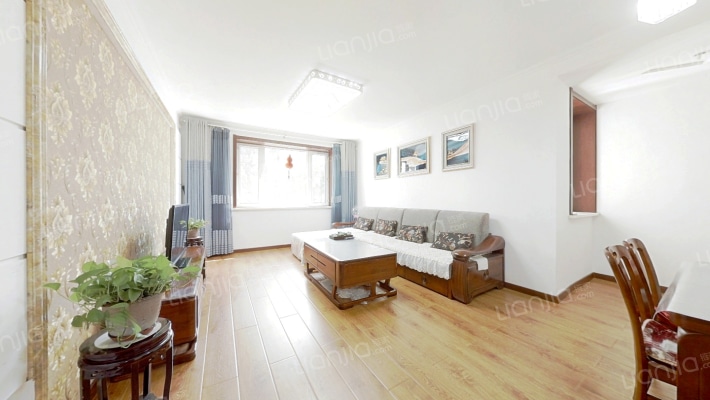 世茂翡冷翠二手房实景图