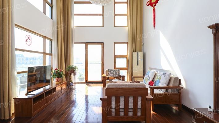 天泓山庄丽山苑二手房实景图