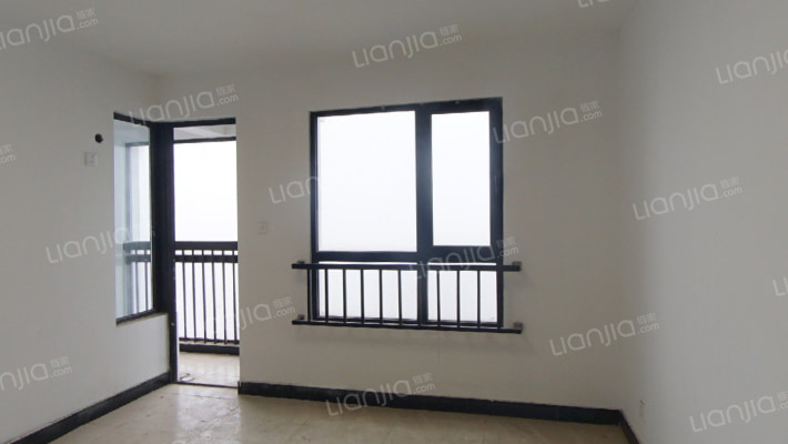 21世纪国际公寓东区二手房实景图