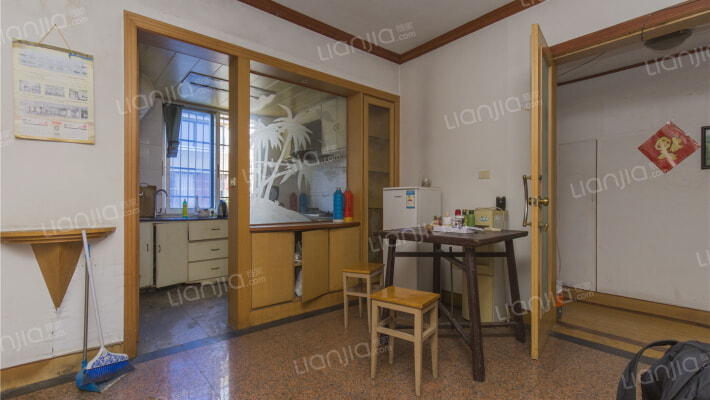 东湖中路175号二手房实景图