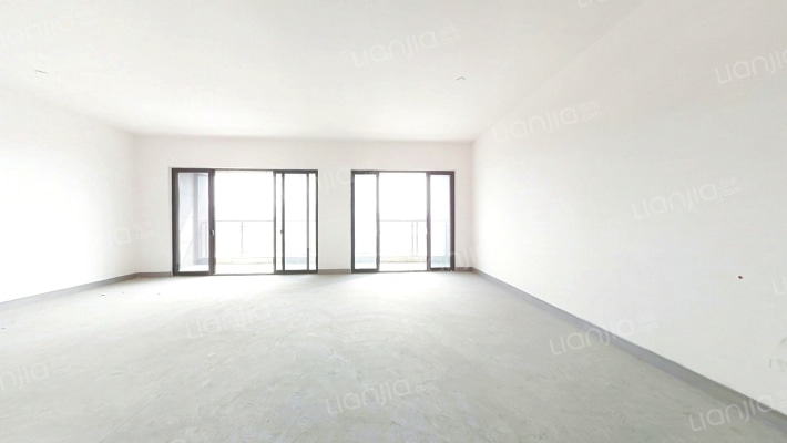 绿地海外滩二手房实景图