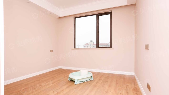 伟星景观住宅+环境优美+南北通透+加一个非人防车位