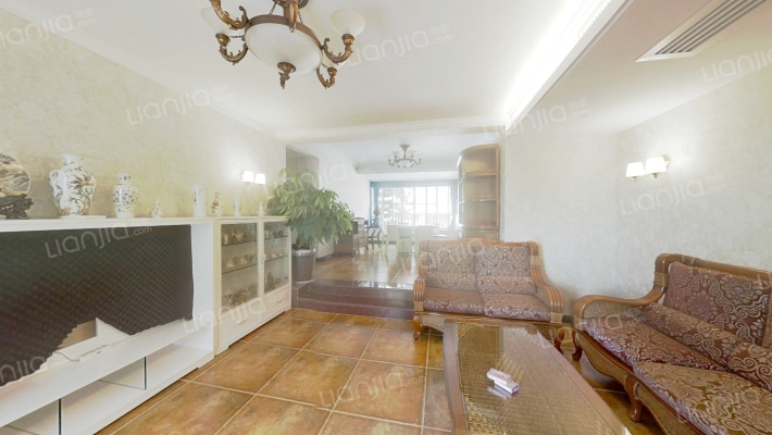 西堤别墅二手房实景图