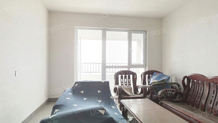 荣盛花语馨苑二手房实景图