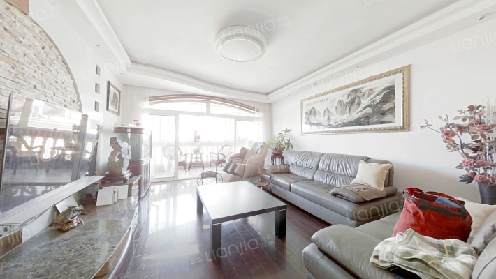 海青花园二手房实景图