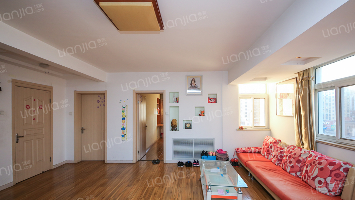 三联影院二手房实景图