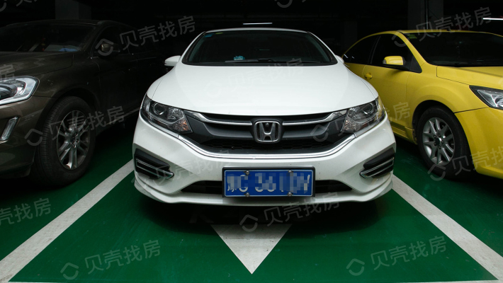 恒大绿洲专属车位。给爱车一个家,