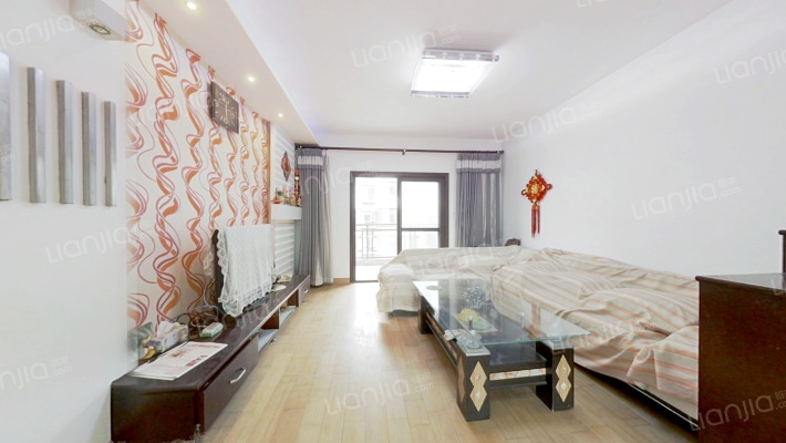 万安盛世年华二期二手房实景图