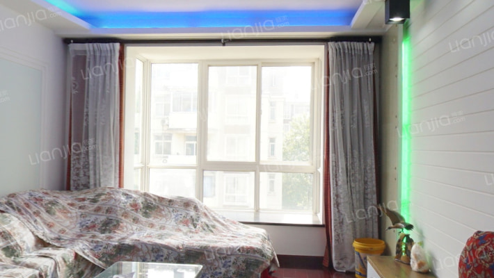 美加湖滨新城一期二手房实景图