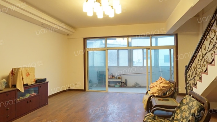 解放路工行宿舍二手房实景图