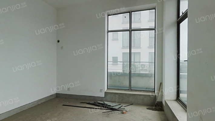 万科西街花园二手房实景图