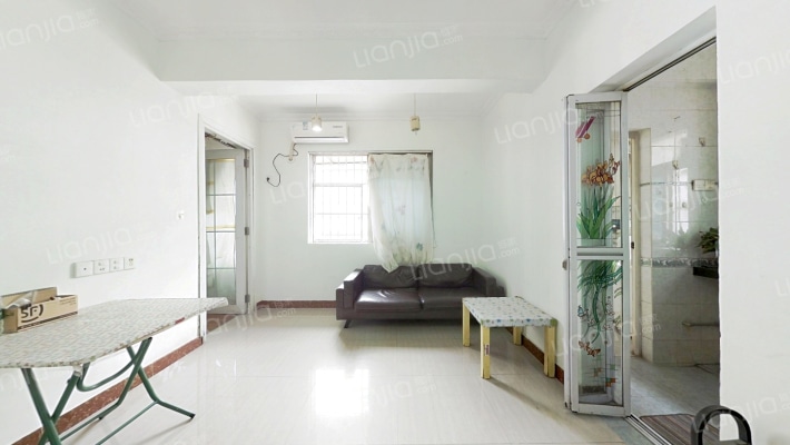 嘉鸿花园二手房实景图