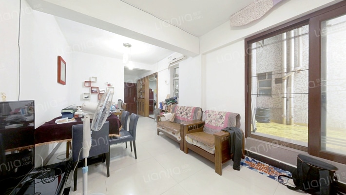 加拿大花园二手房实景图