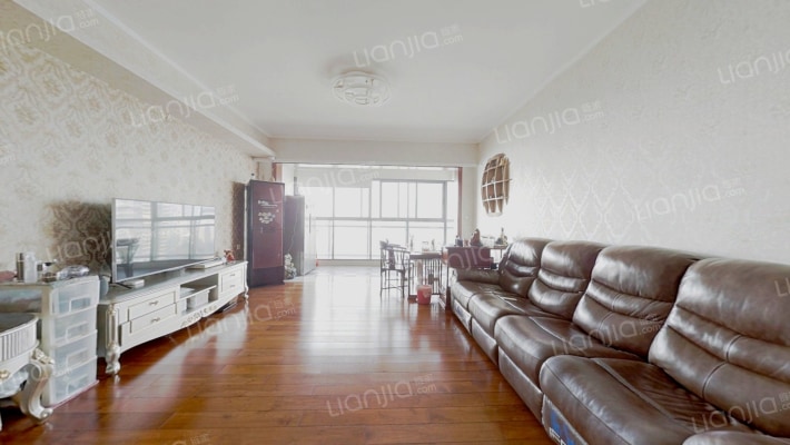 鸿威海怡湾畔花园二手房实景图