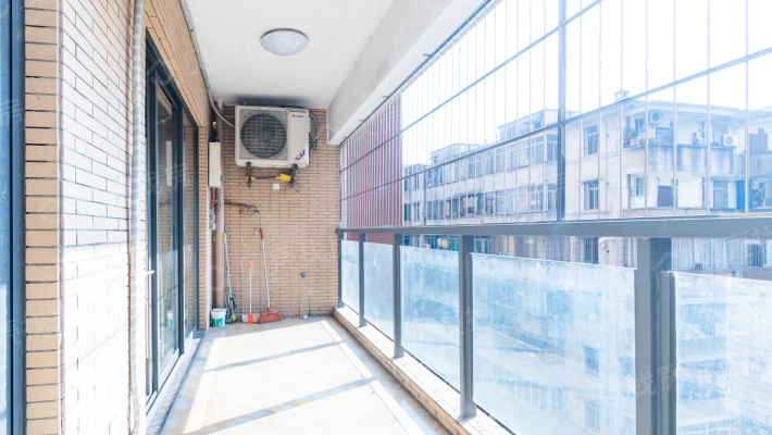 鼎盛悦府 3室2厅 西南_湛江鼎盛悦府二手房3室2厅83.