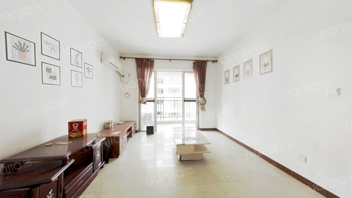 信和华庭二手房实景图