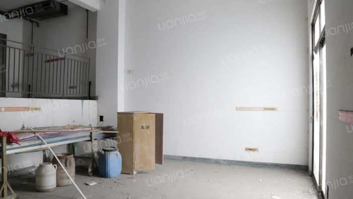 龙湖蓝湖香颂二手房实景图