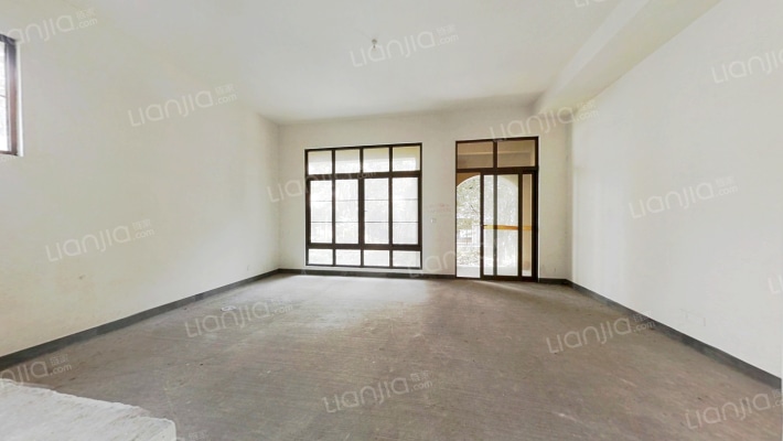 龙湖江与城原山二手房实景图