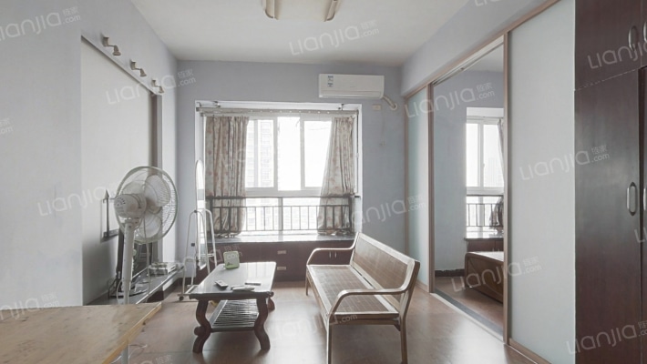 优派青年公寓二手房实景图