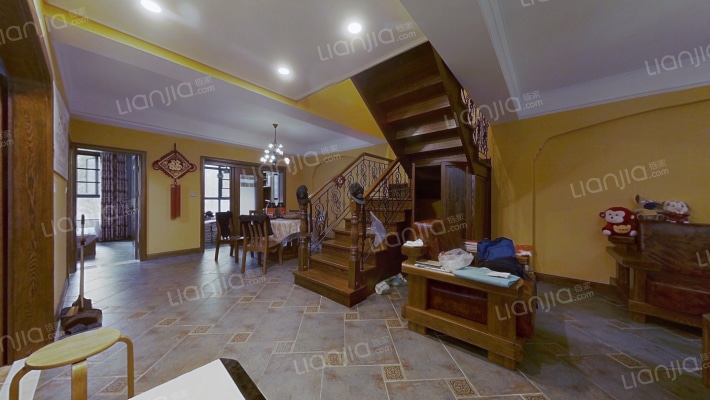 林汀别墅二手房实景图