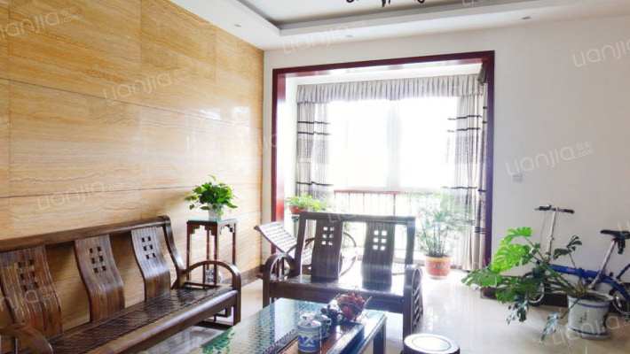 蓝色空间蓝月二手房实景图