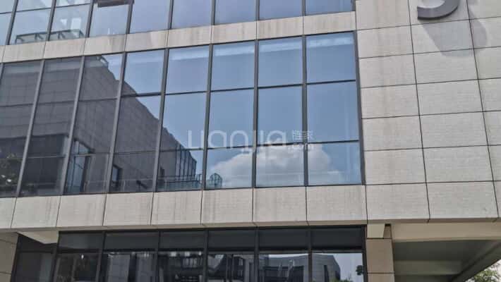 E通世界商务园华新园外景图