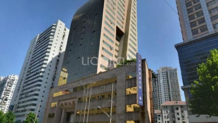 南开大厦外景图