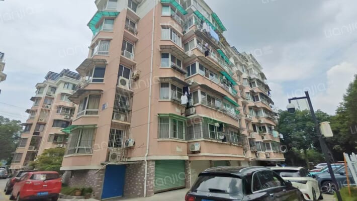 山水公寓外景图