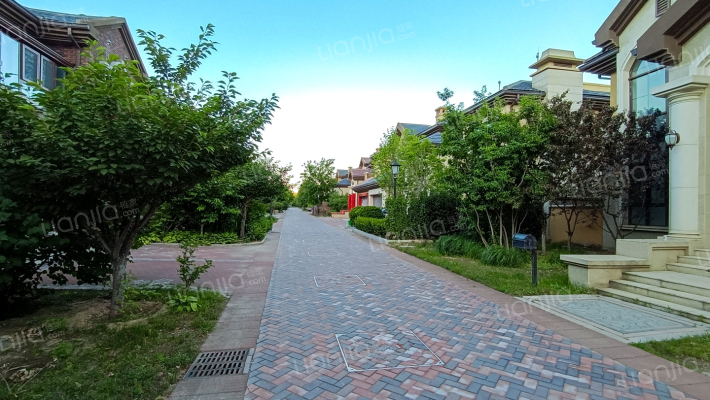 北辰红橡墅外景图