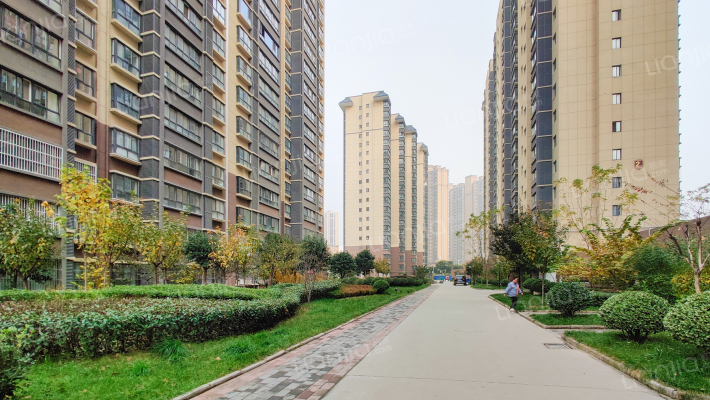 奥达铁一中滨河国际教育社区外景图