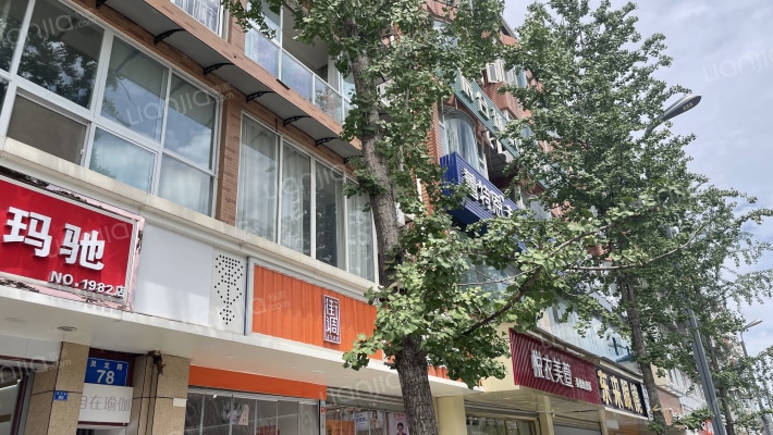 灵龙路78号外景图