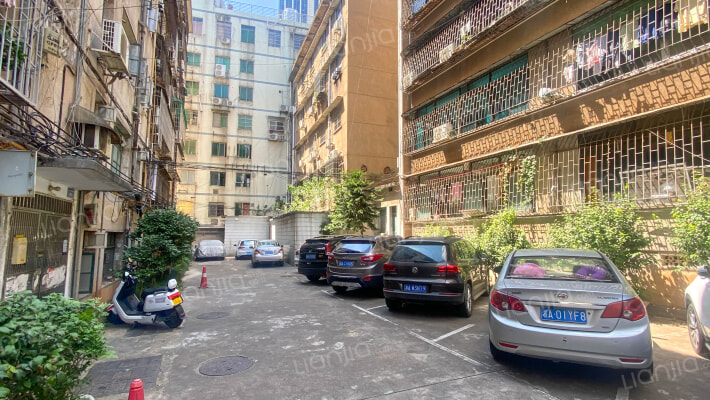 湖南省轻工业品进出口公司宿舍外景图