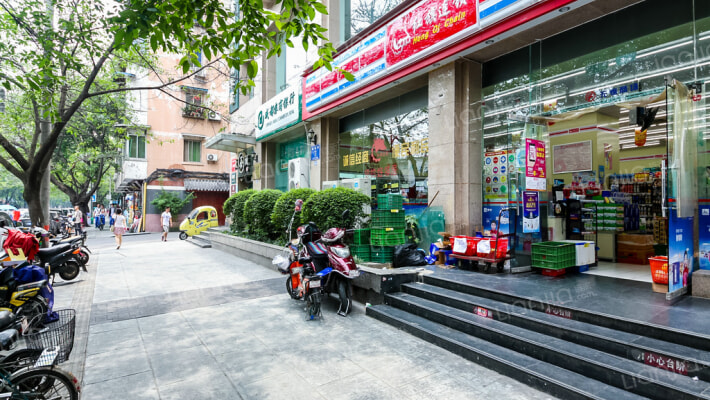 华西大厦外景图