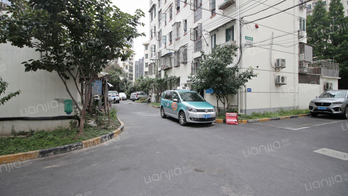 丰庄十三街坊外景图