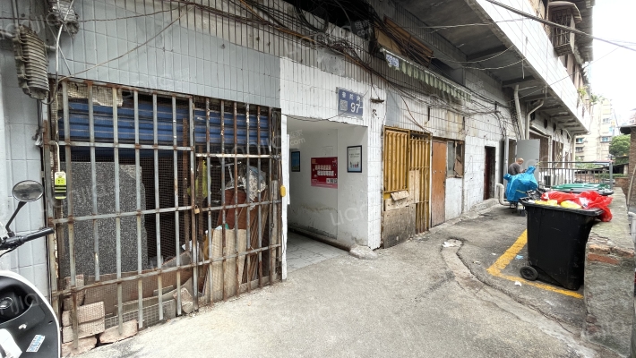 红边门农贸市场外景图