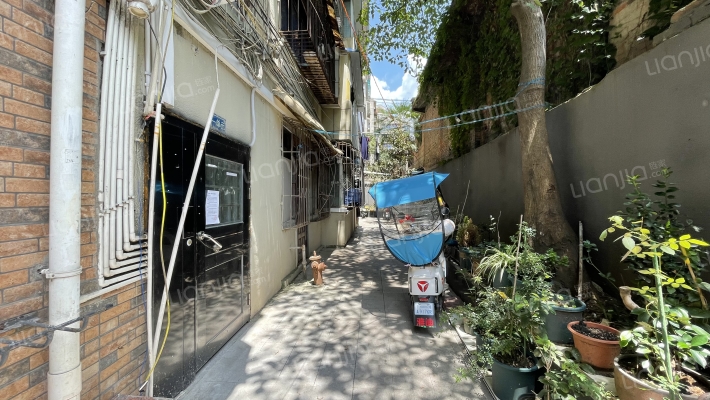 兴隆街102号外景图