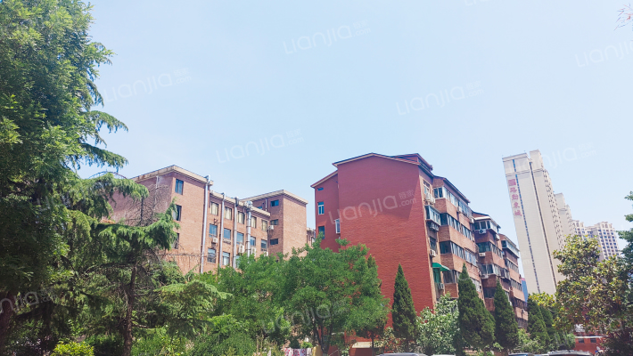 龙岱花园小区外景图