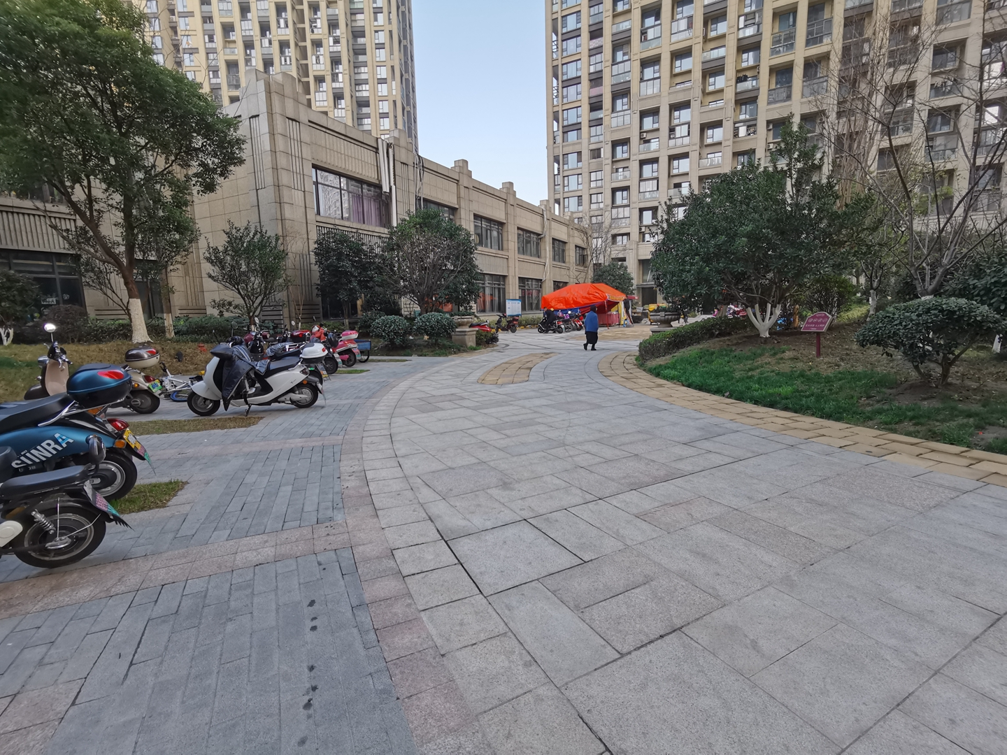 Lixiang Yintaicheng compound photo 4