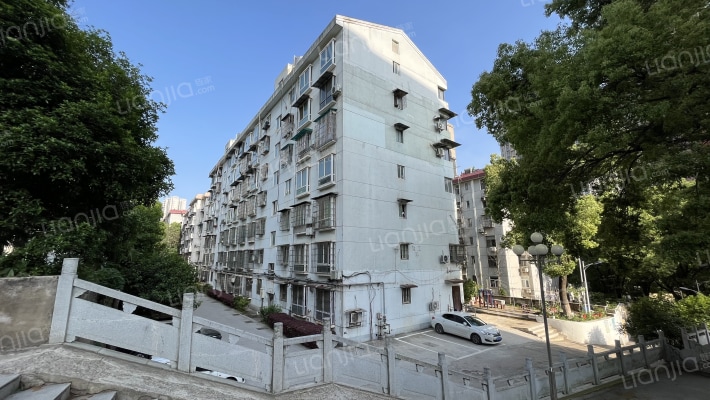 武汉民政职业技术学院外景图