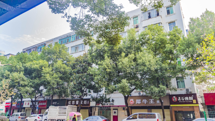 汉阳大街127号外景图