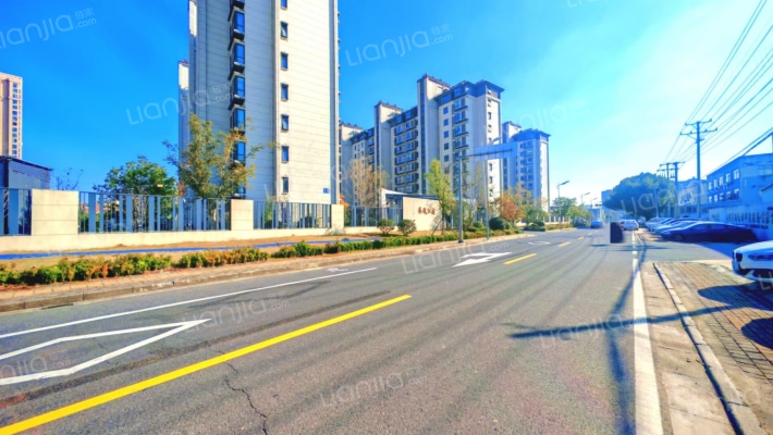 蓝城春风江南外景图