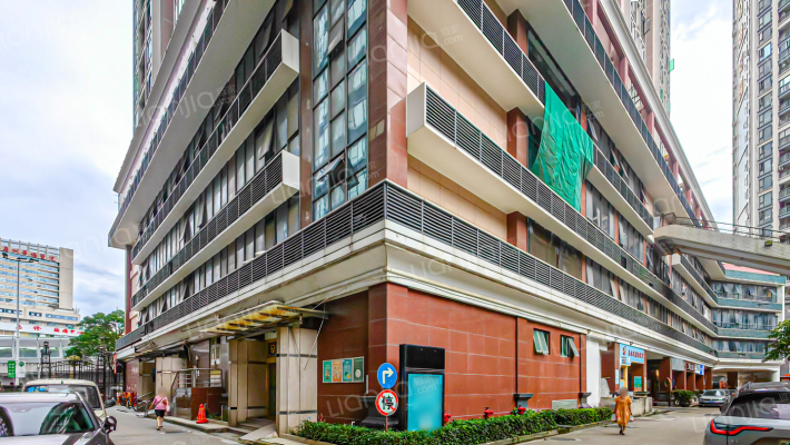 铂金公寓外景图