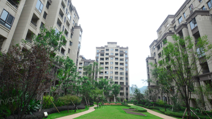 龙湖两江新宸云麓外景图