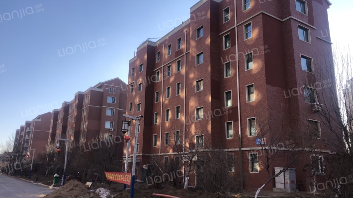 幸福温泉小镇外景图